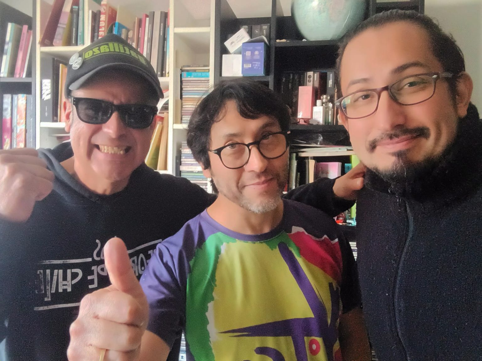 Claudio Narea y Klein durante entrevista para documental en honor a Pogo